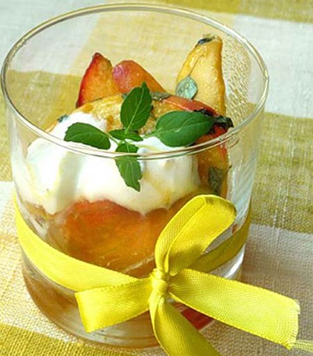 Десерт з персиків: це дуже смачно і незвично