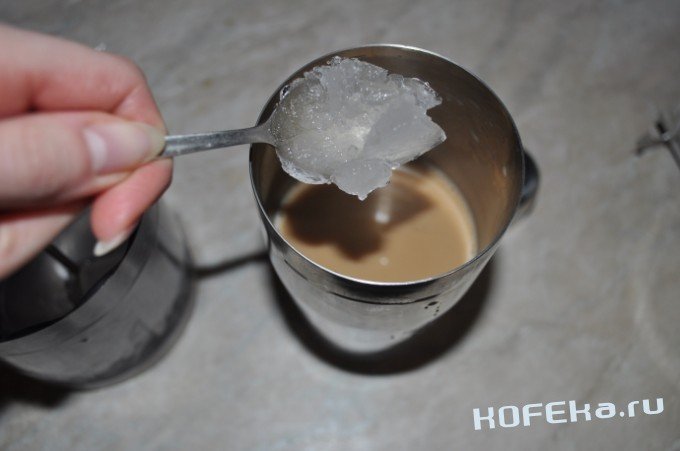 Рецепти холодної кави: «Фредо» і кава шейк по тайськи