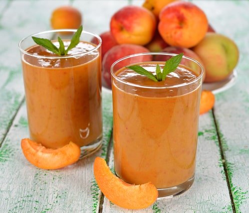 Смузі з персиками: ніжний оксамитовий смак у кожному ковтку